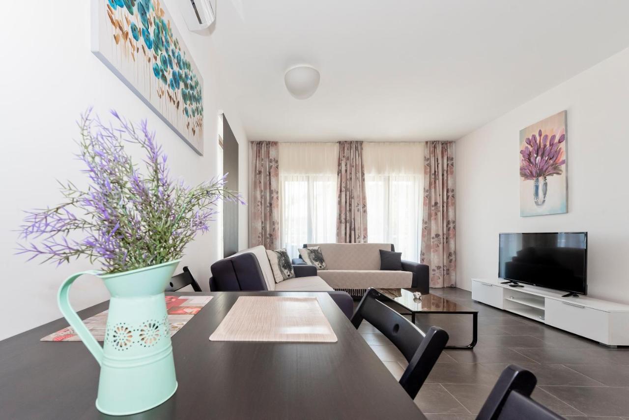 Lozna Residence Postira Ngoại thất bức ảnh
